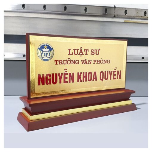 Biển Chức Danh Gỗ Đồng Tam Cấp
